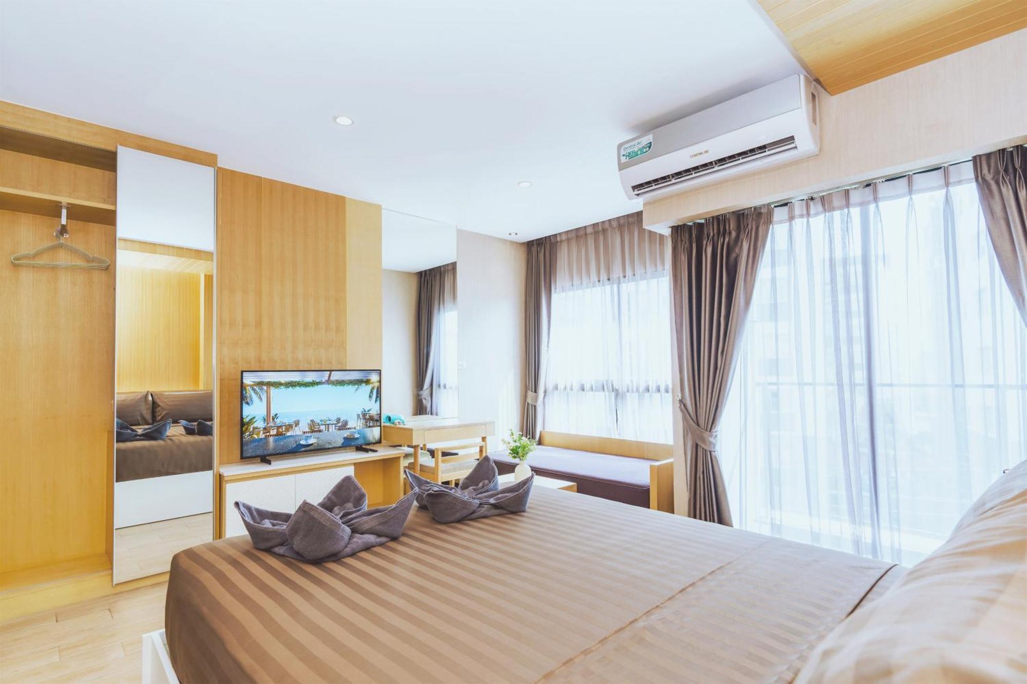 Hin Nam & Maysa - Happy Rent Hua Hin Bilik gambar
