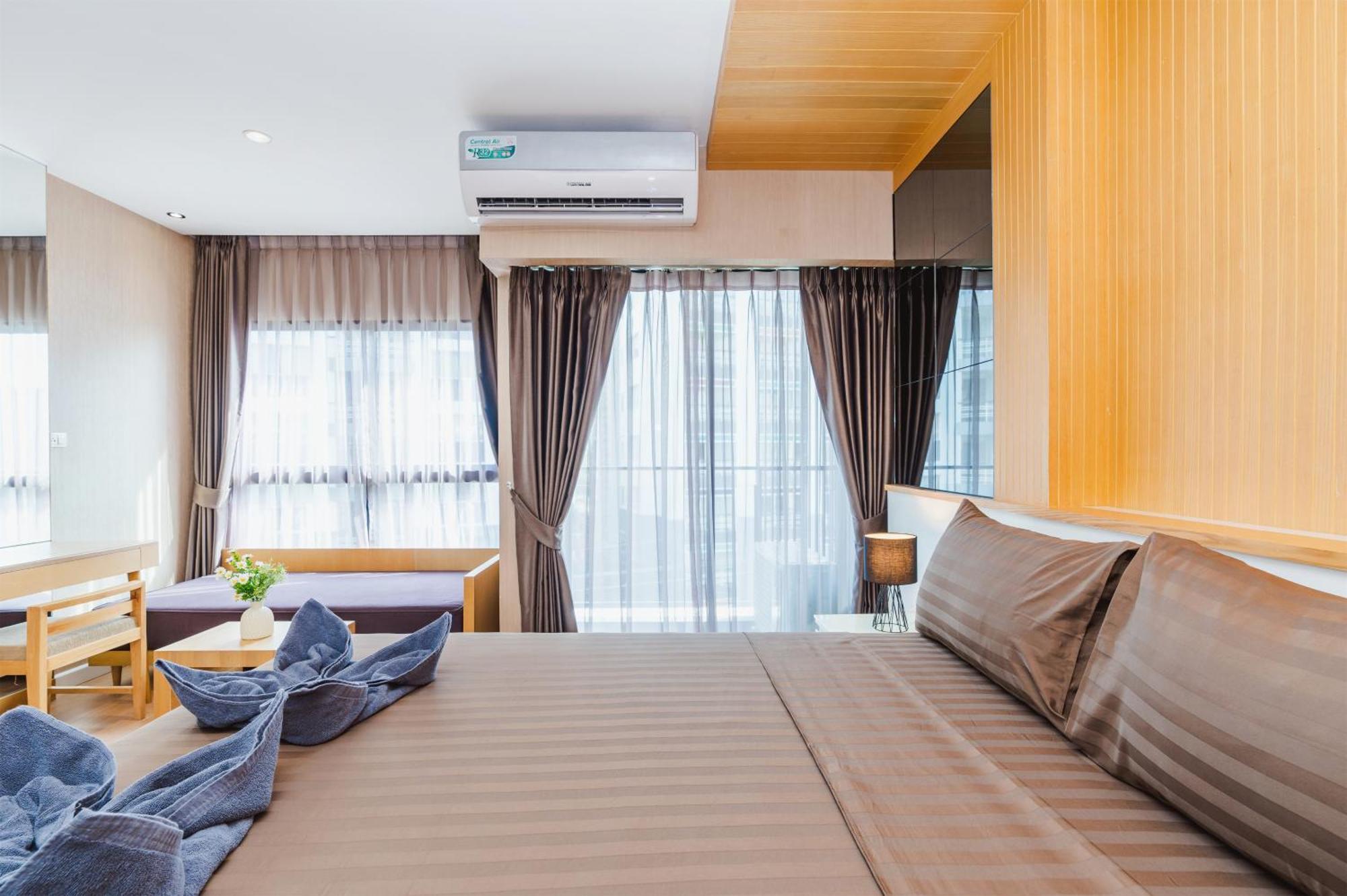 Hin Nam & Maysa - Happy Rent Hua Hin Bilik gambar