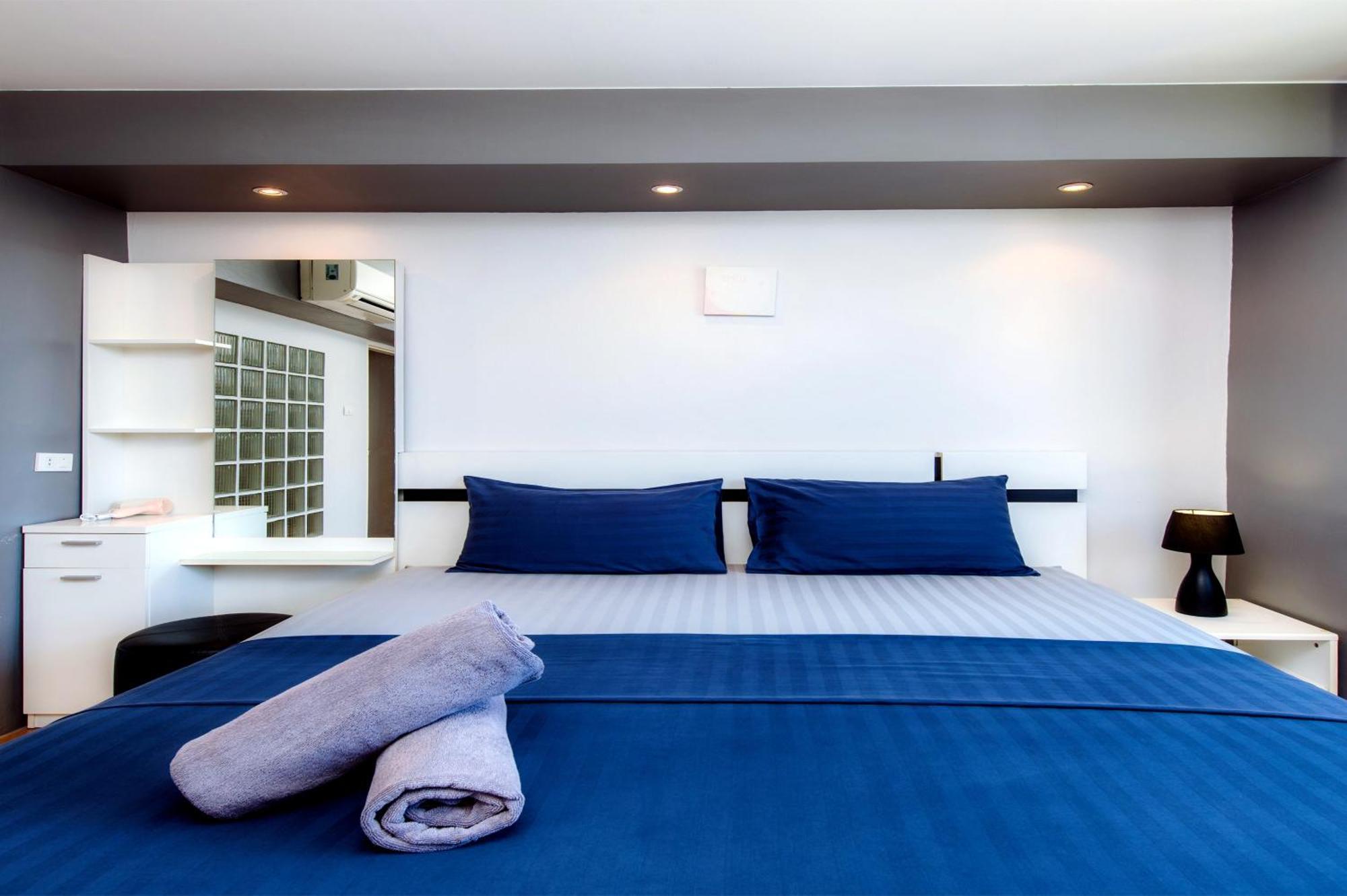 Hin Nam & Maysa - Happy Rent Hua Hin Bilik gambar
