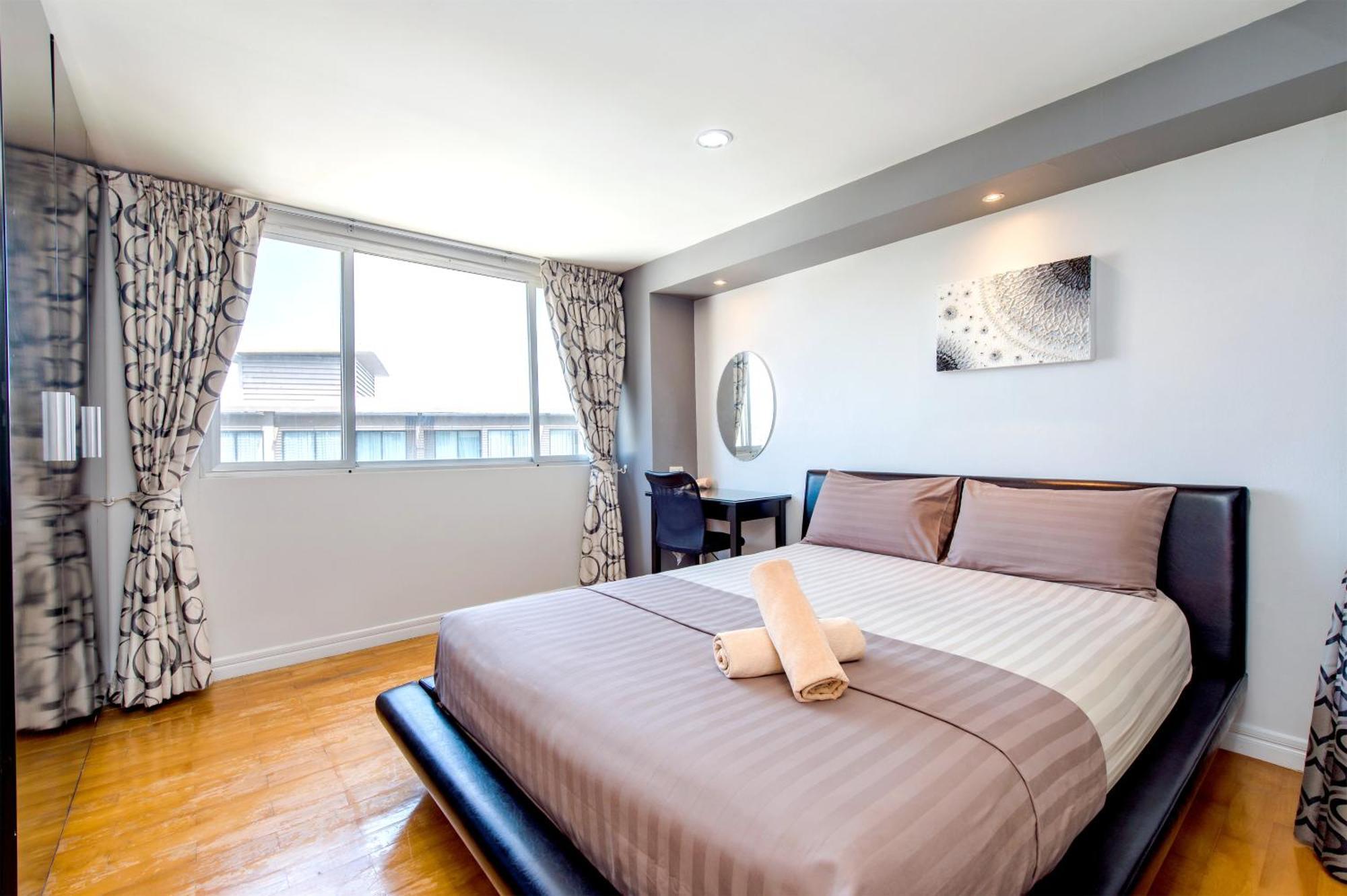 Hin Nam & Maysa - Happy Rent Hua Hin Bilik gambar